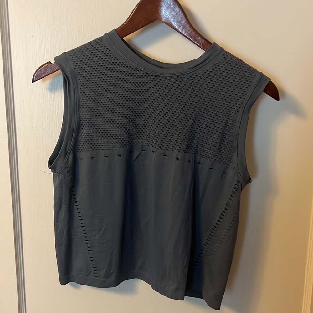 Varley crop tank